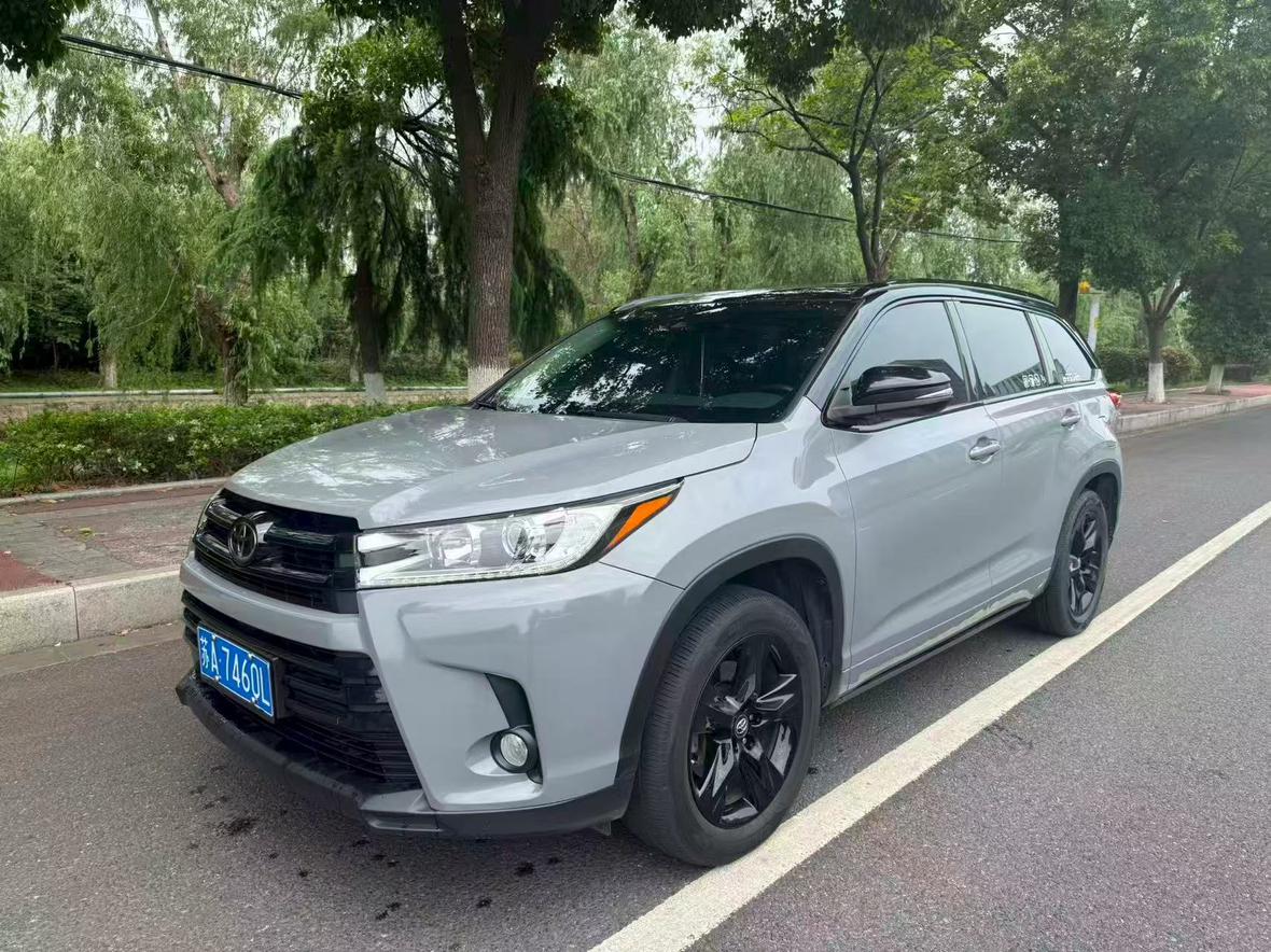 Toyota Highlander Luxury 2WD 7-Seat 2021
