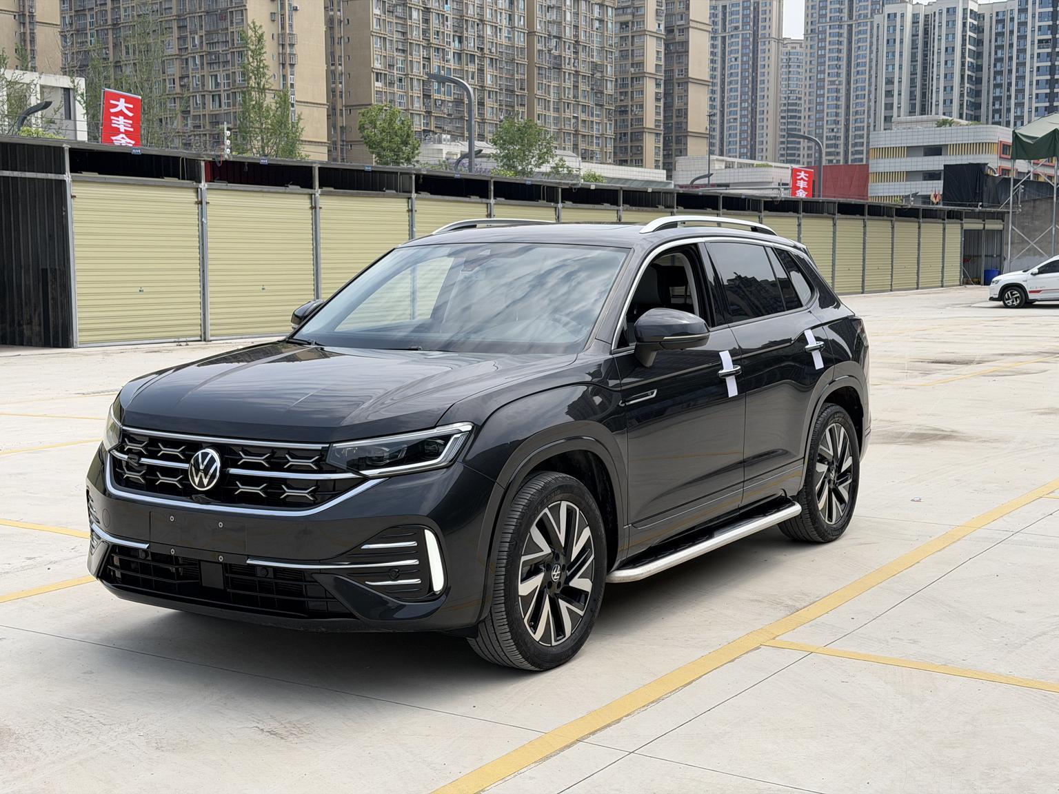 Volkswagen Tayron 330TSI FWD R-Line High Performance (2L) 2024