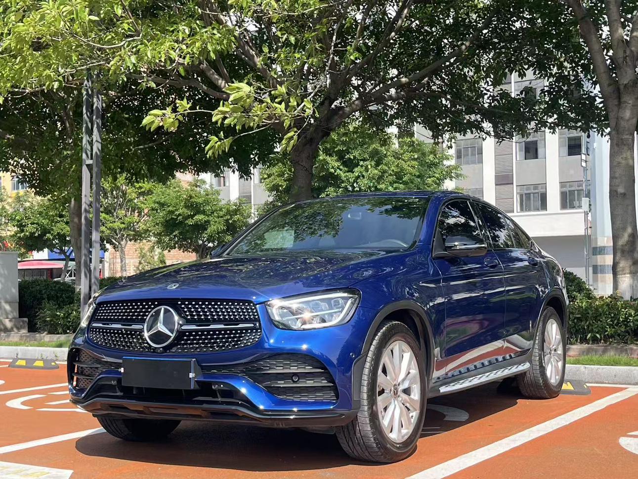Mercedes GLC 260 4MATIC Coupe SUV (2L) 2021