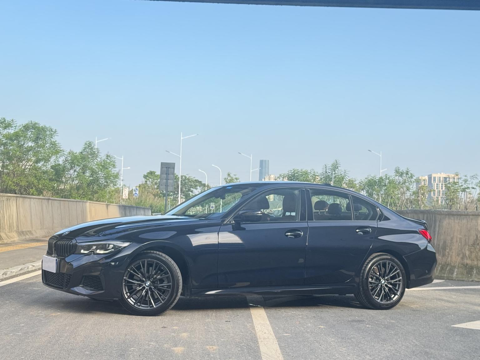 BMW Series-3 M Sport Night (2L) 2022