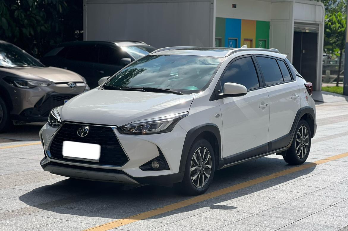 Toyota Yaris-L Premium CVT 2020