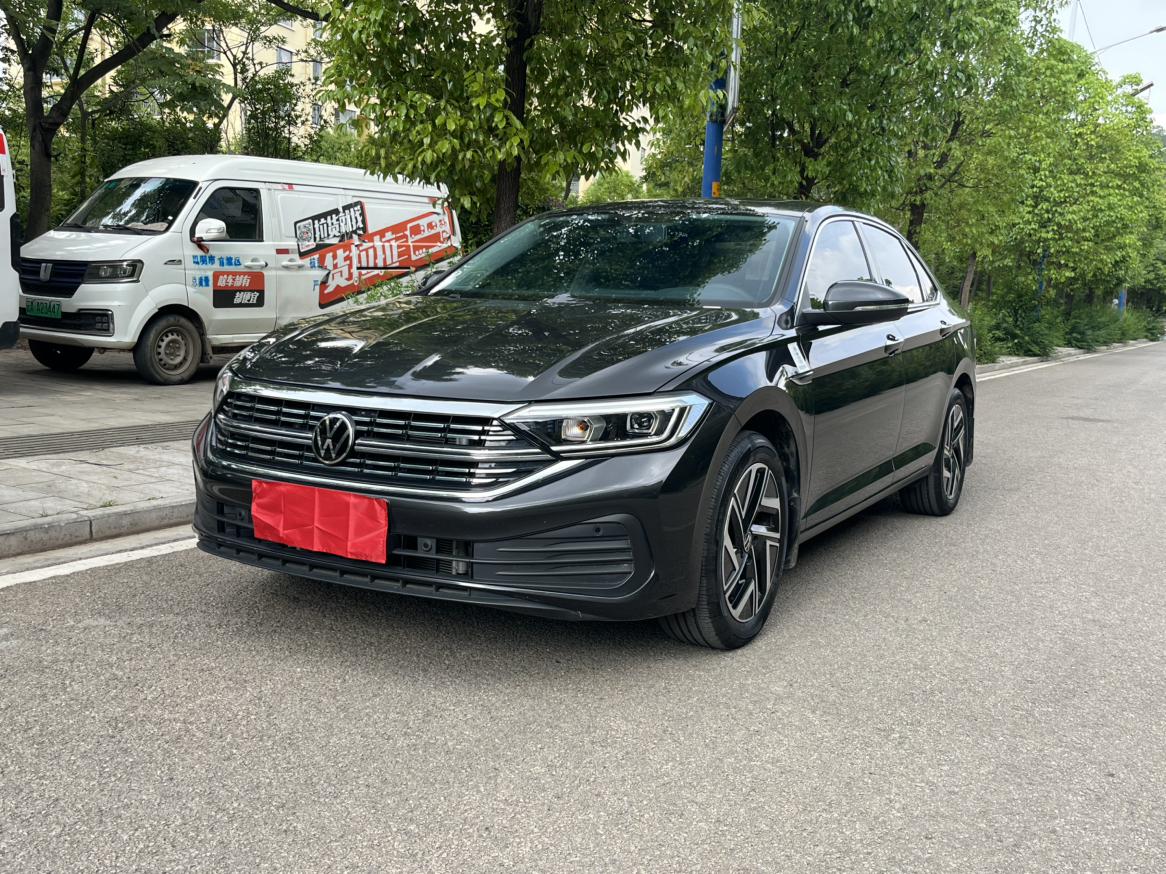 Volkswagen Sagitar 300TSI DSG Surpass 2025
