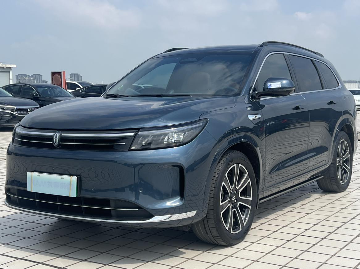 Aito M7 Plus 6-Seat RWD 2024
