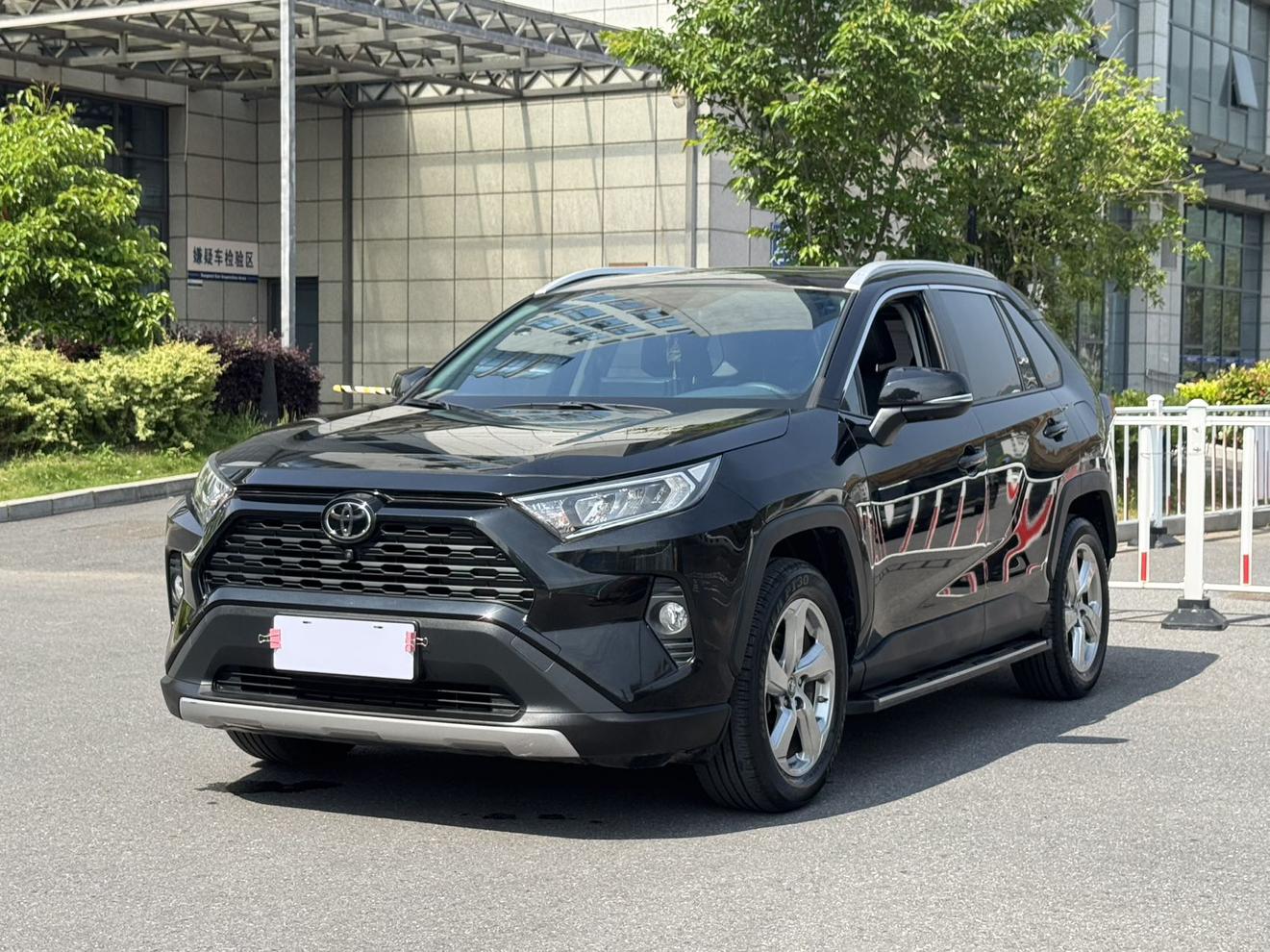 Toyota RAV4 2.0L CVT 2WD Prestige 2022