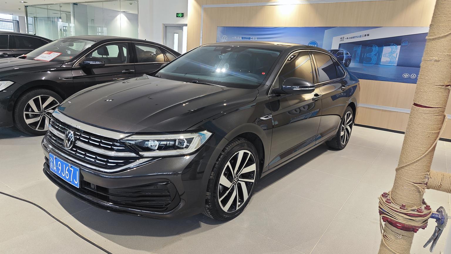 Volkswagen Sagitar 300TSI DSG Excellence (1.5L) 2024