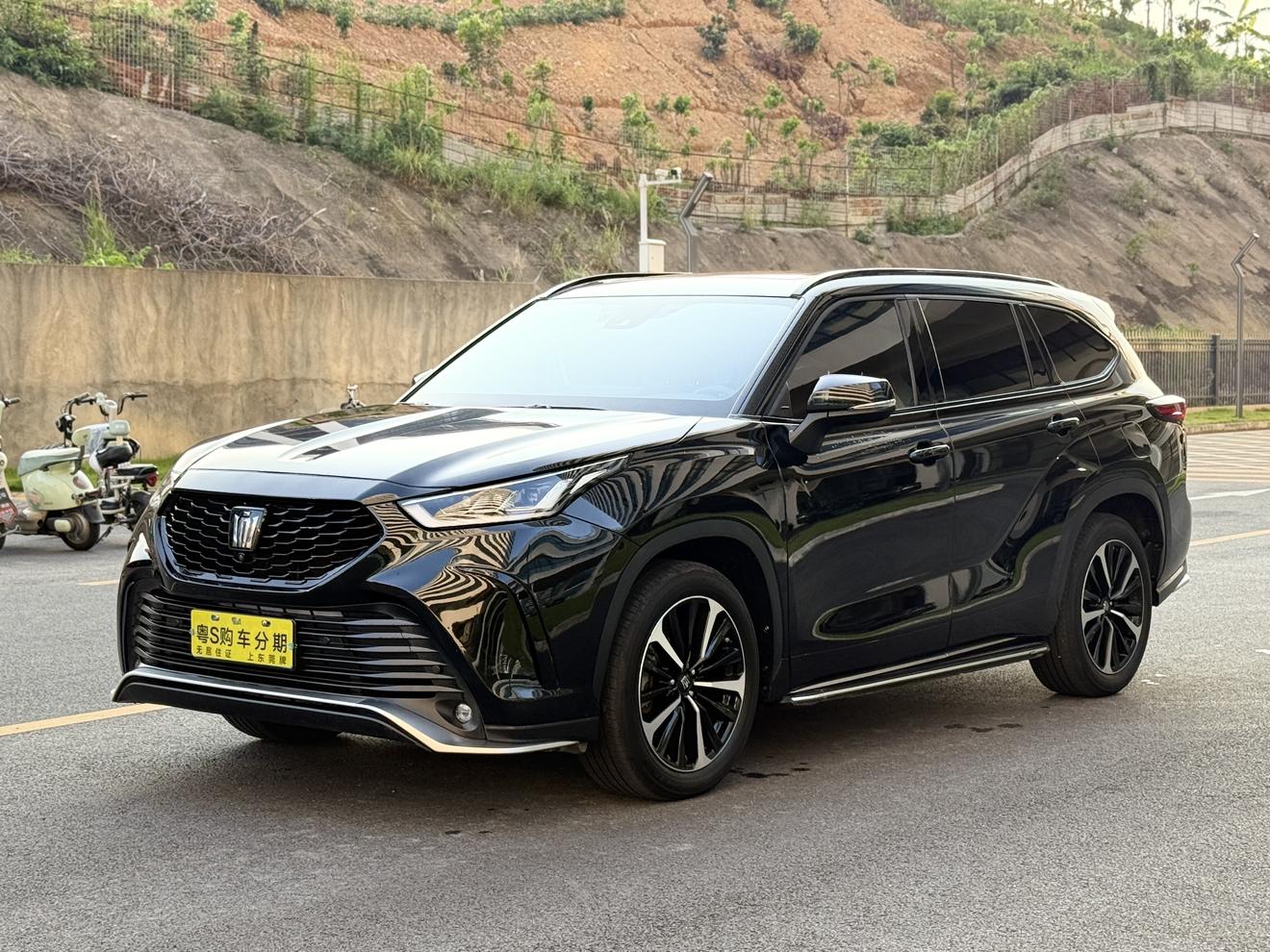Toyota Crown-Kluger 2.5L E-CVT AWD Smart Hybrid Flagship 2024