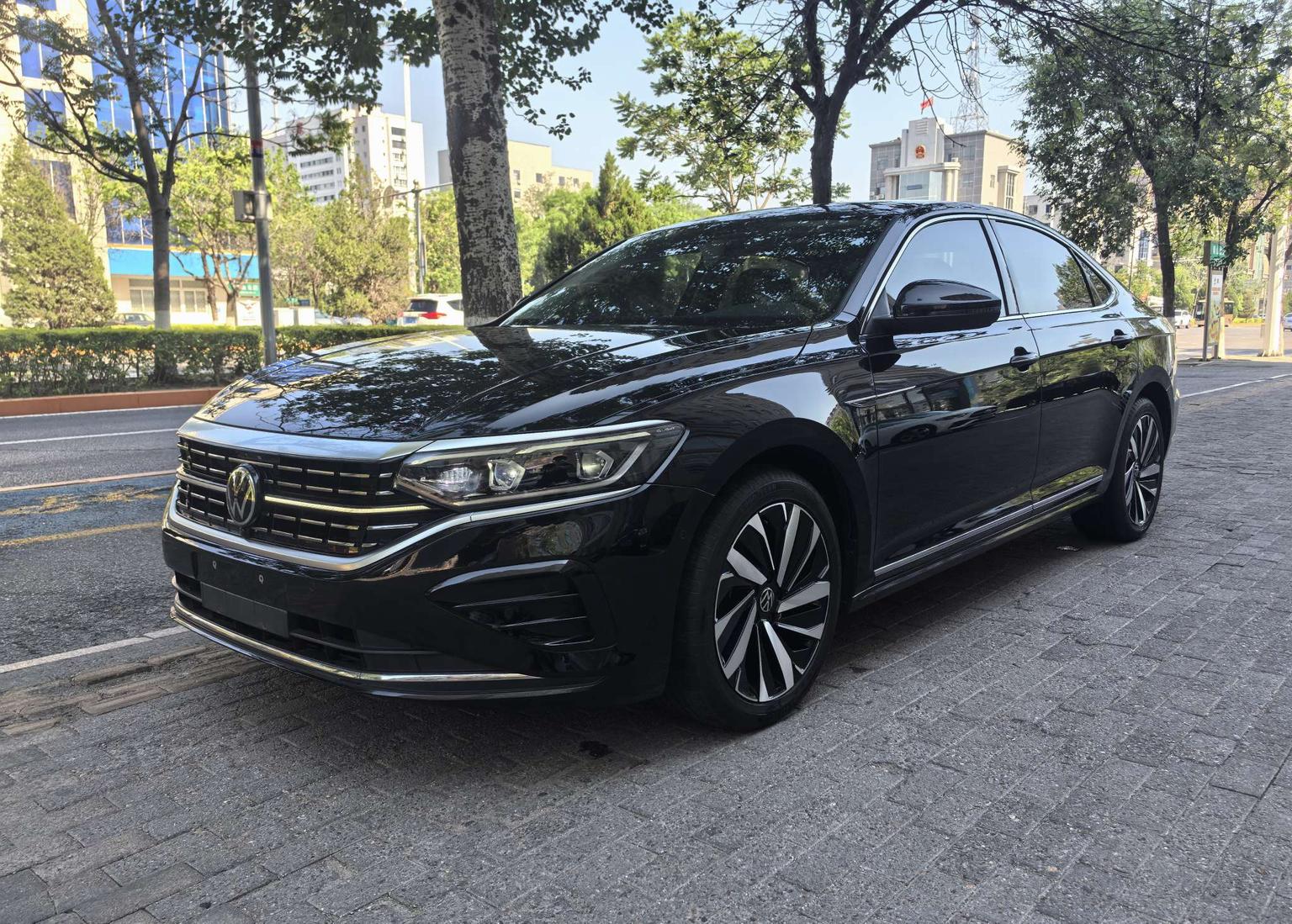 Volkswagen Passat 2023