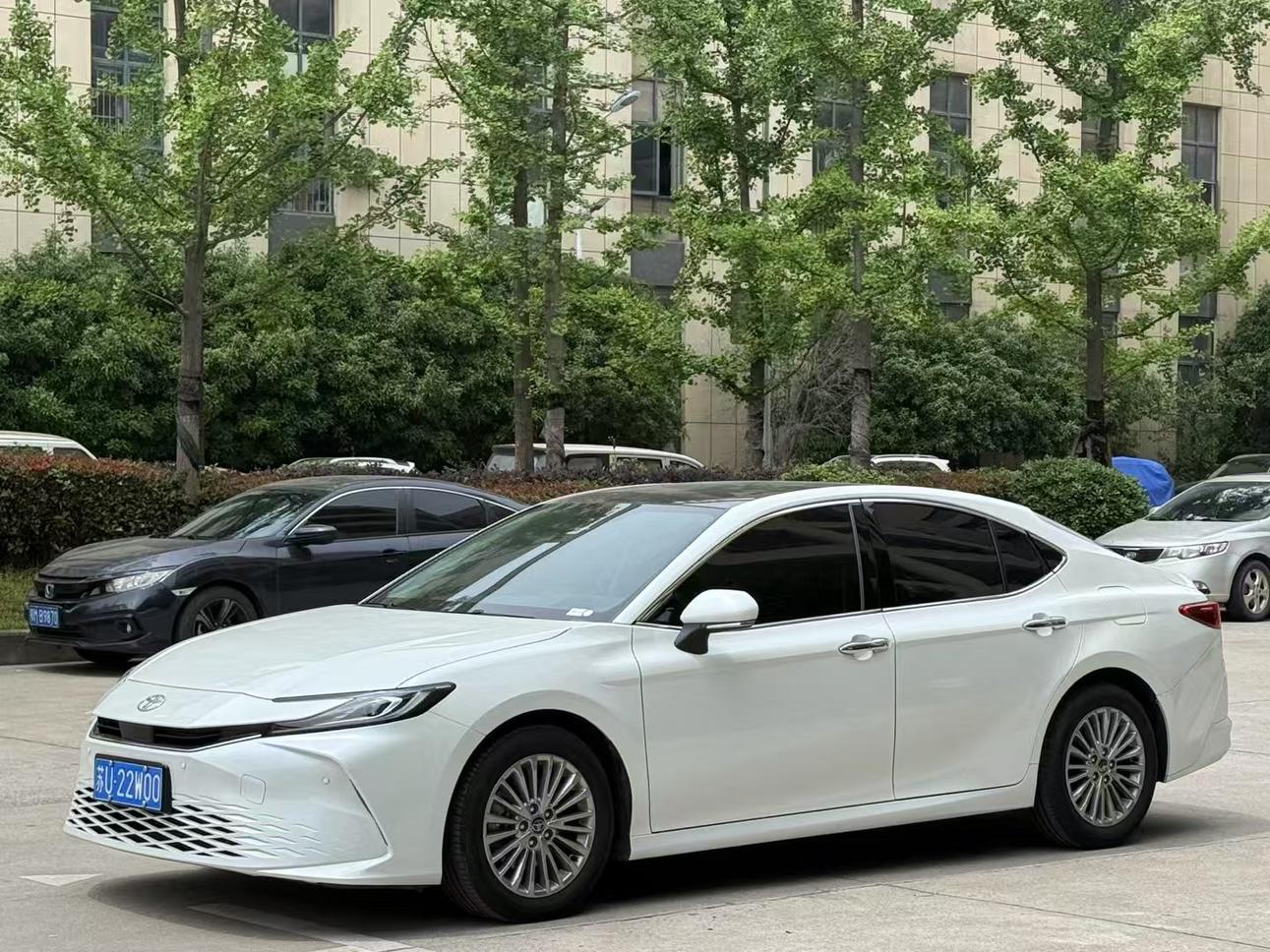 Toyota Camry 2.0G Premium 2025