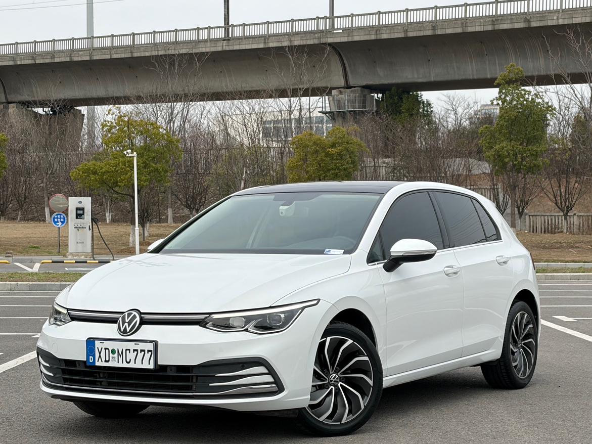 Volkswagen Golf 200TSI DSG Pro 2023