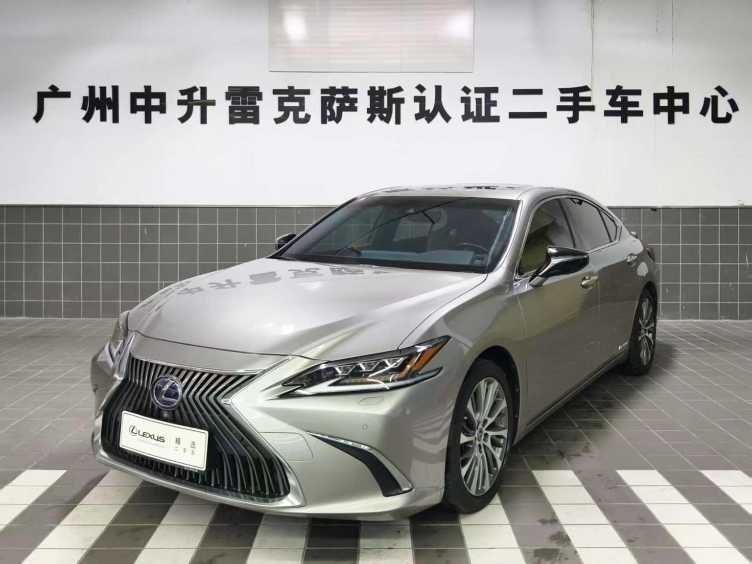 Lexus ES Premium 2020