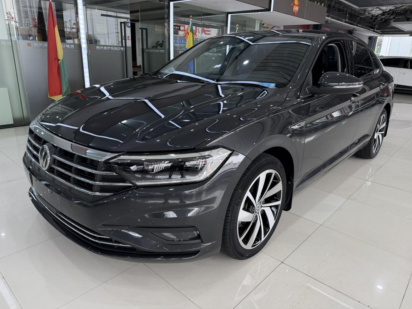 Volkswagen Sagitar 280TSI DSG Excellence (1.4L) 2022