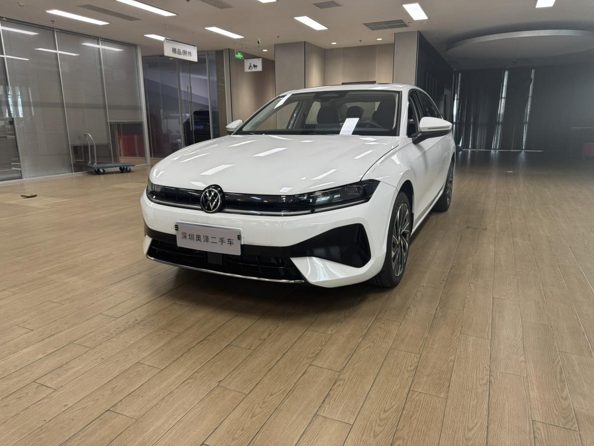 Volkswagen Sagitar L 300TSI DSG Luxury (1.5L) 2025