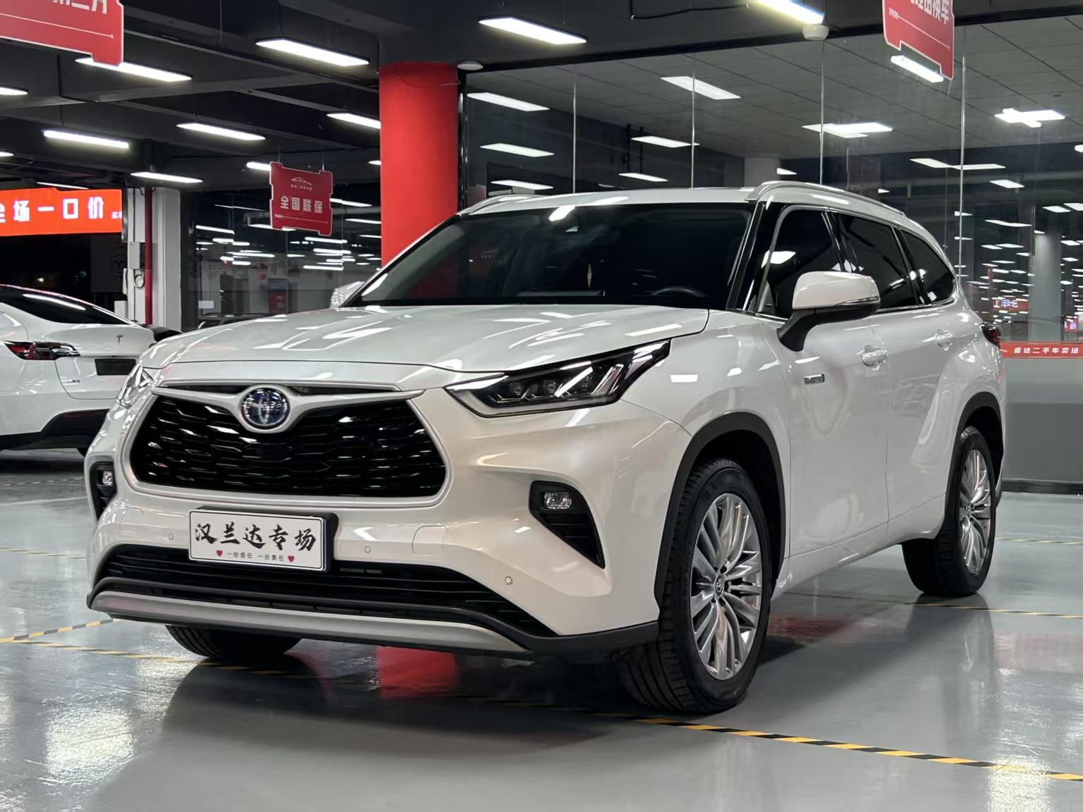 Toyota Highlander 2.5L 2WD Premium 7-seat 2022