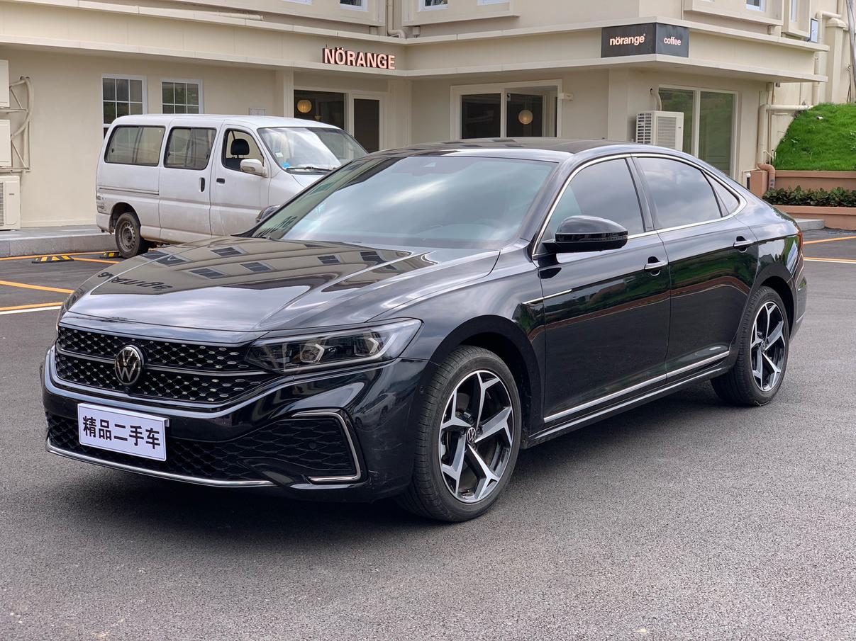Volkswagen Passat 330TSI Stardust Luxury 2023