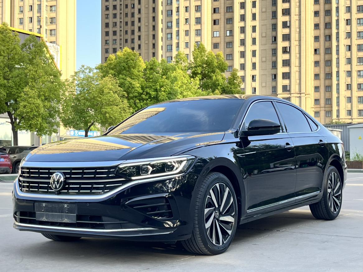 Volkswagen Passat 330TSI Luxury (2L) 2023