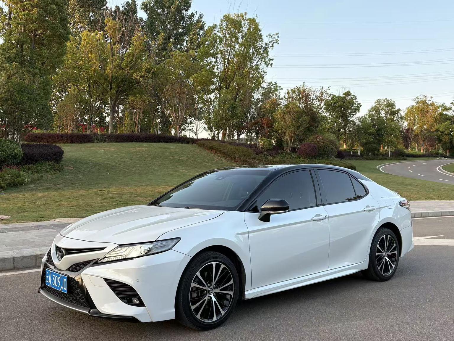 Toyota Camry S Sport CN6 2019