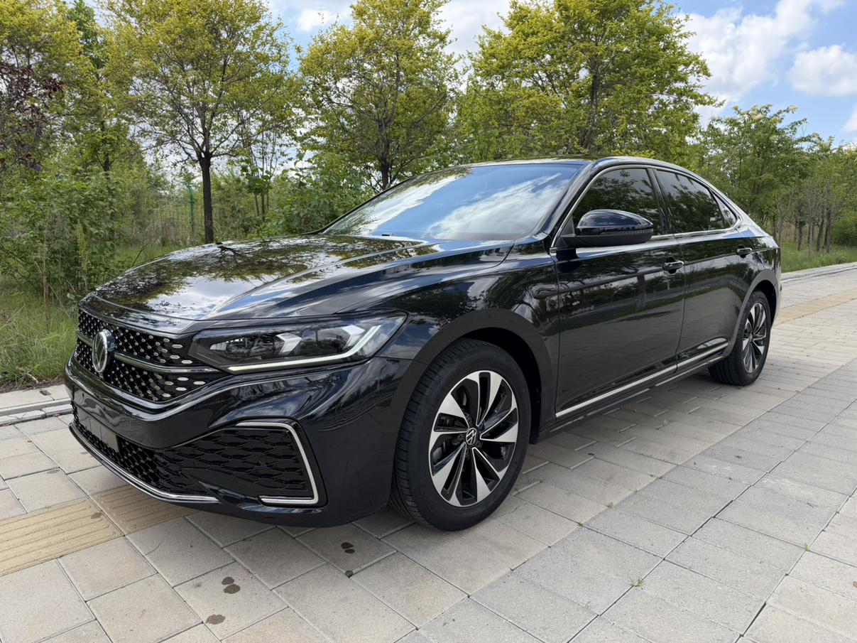 Volkswagen Passat 280TSI Starlight Elite (1.4L) 2022