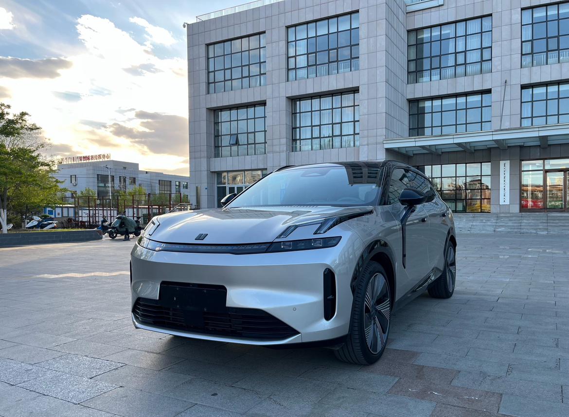 Lynk And Co 08 EM P Time Limited Edition 2024