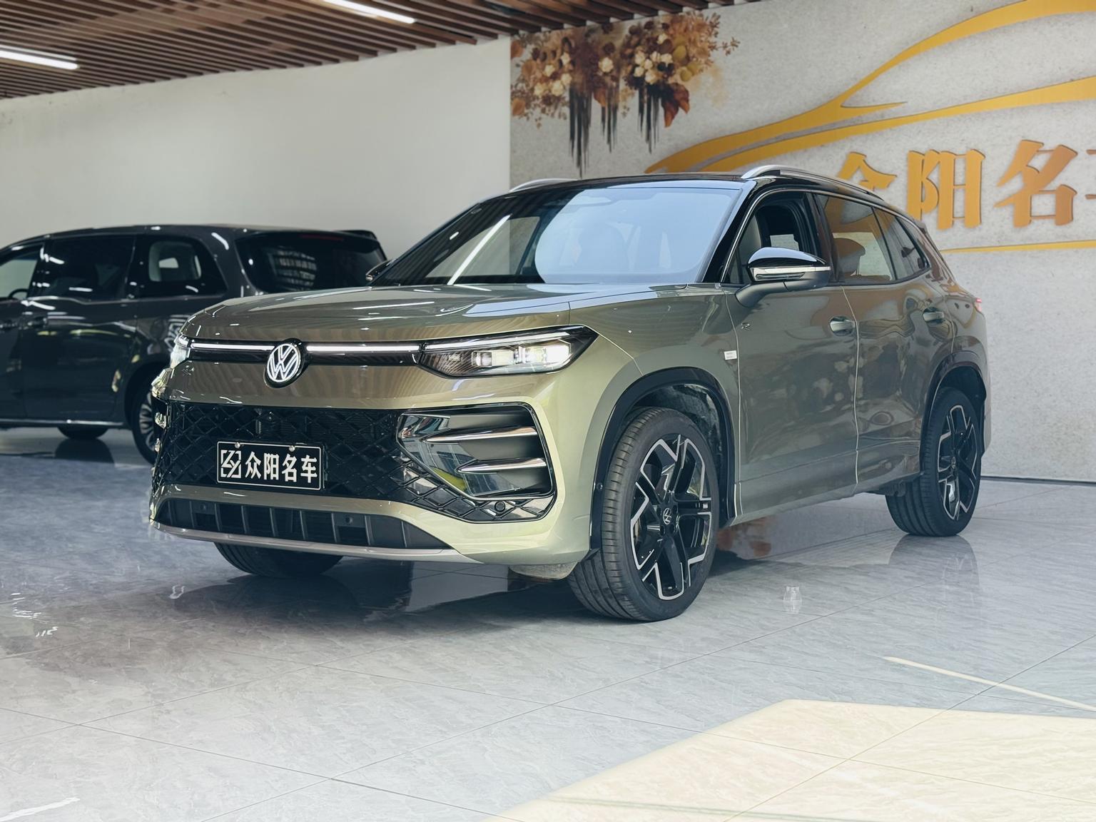 Volkswagen Tayron 380TSI AWD Luxury 2025