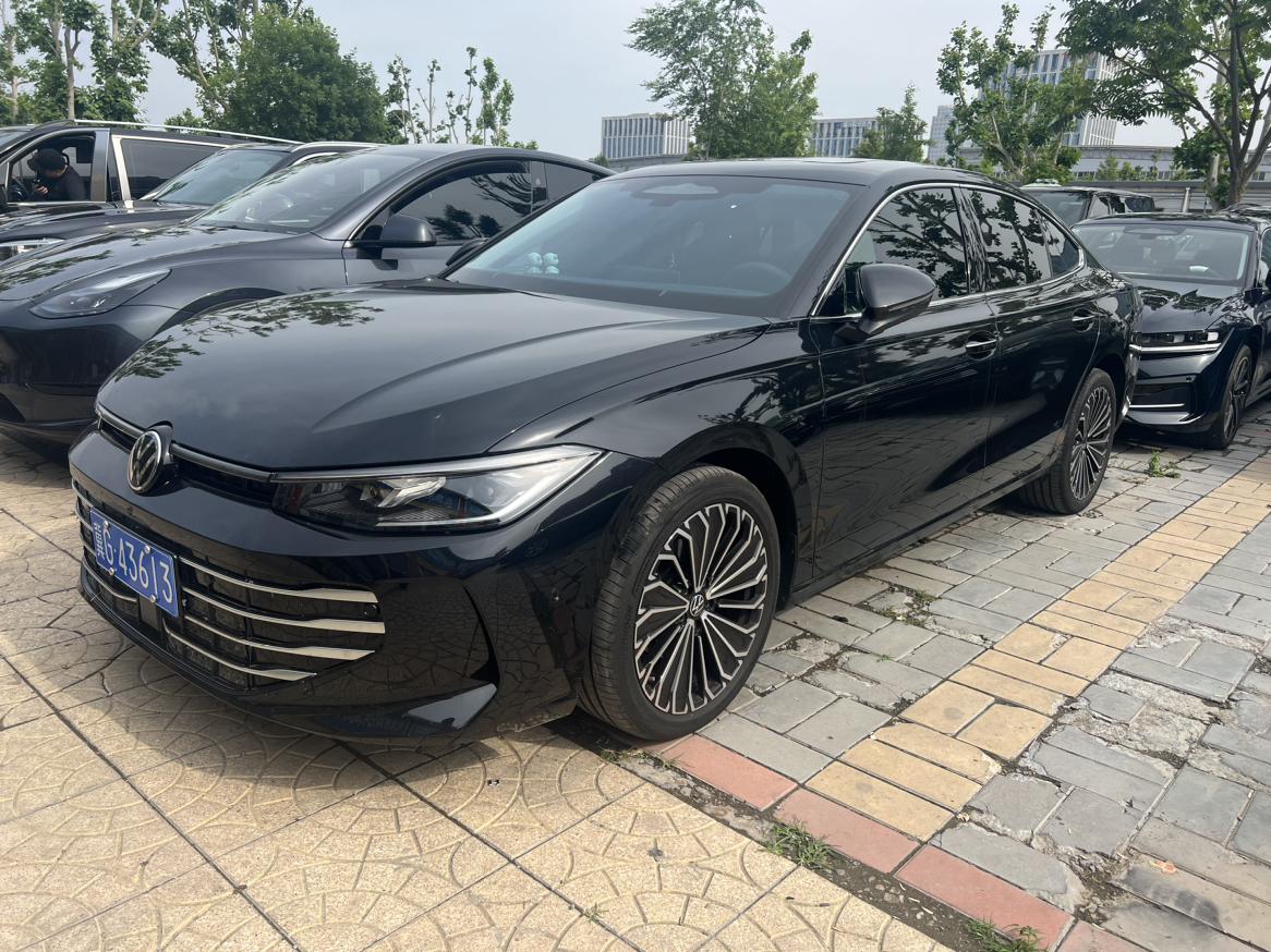 Volkswagen Passat 380TSI Starlight Dragon Premium (2L) 2025