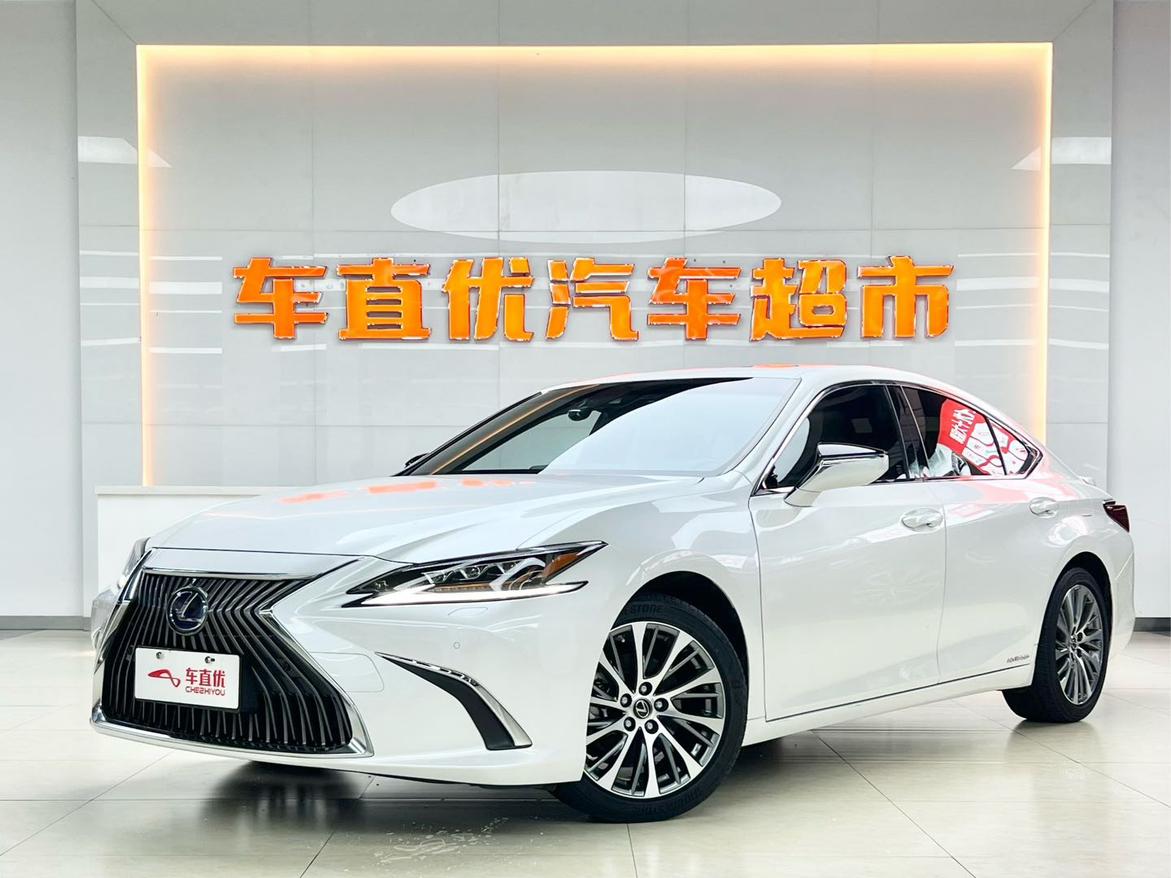 Lexus ES 300h Supreme 2021