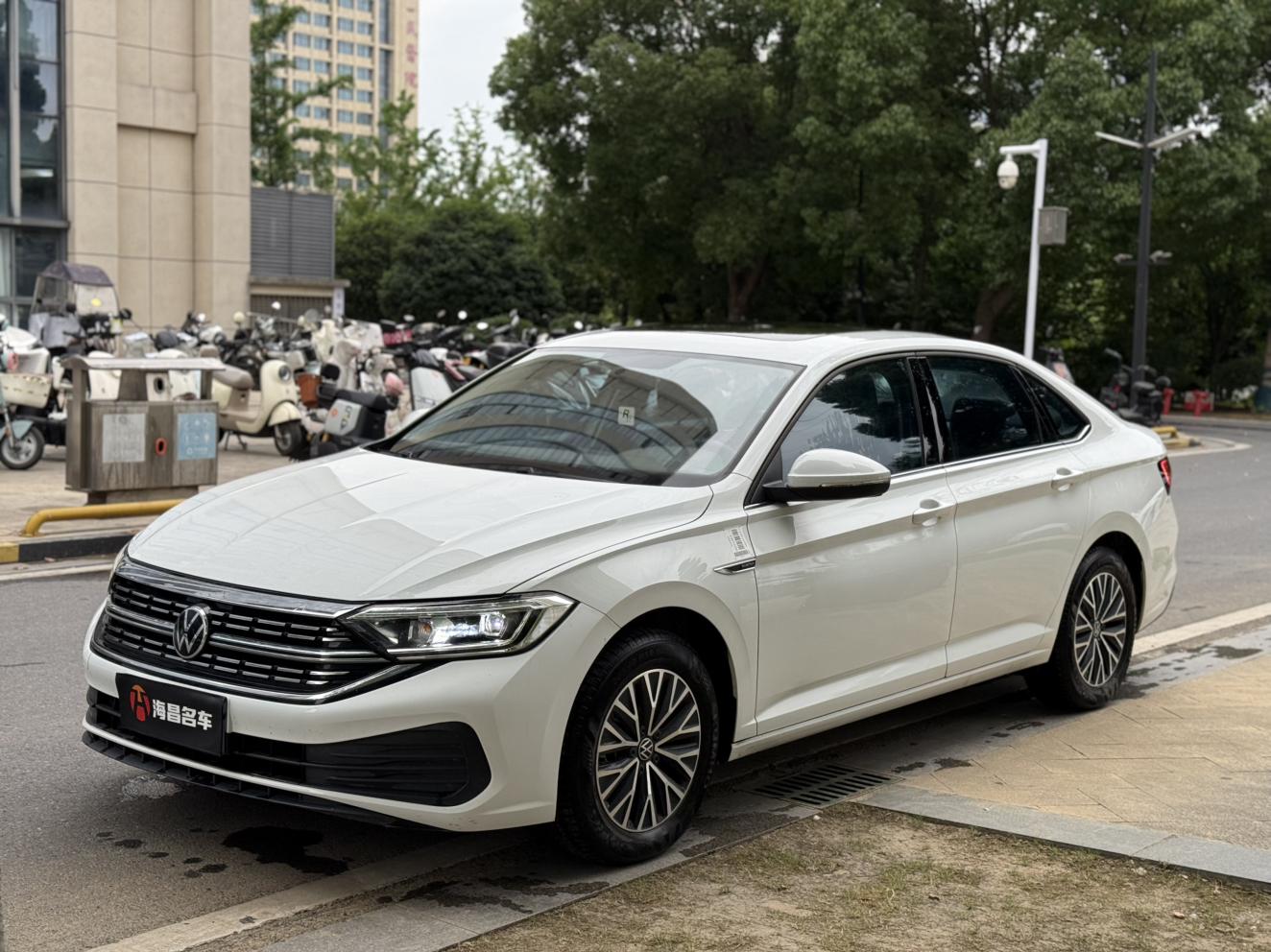 Volkswagen Sagitar 200TSI DSG Fly Edition (1.2L) 2024
