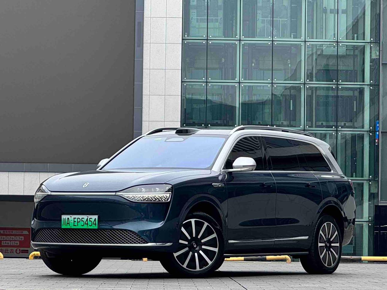 Aito M9 EV Ultra 6-Seater 2024