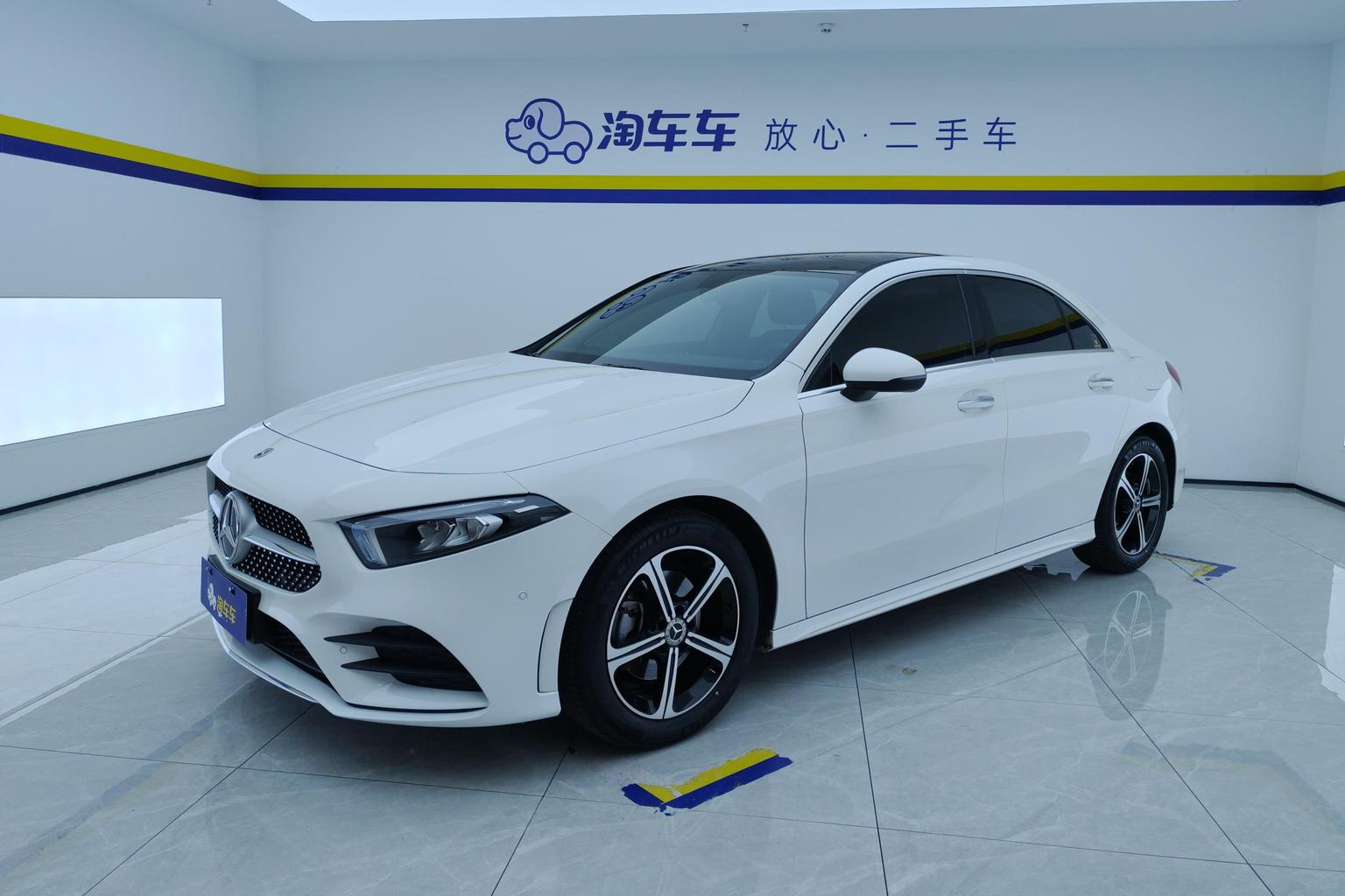 Mercedes Benz Class-A A 200 L Sport Sedan Fashion Edition 2022