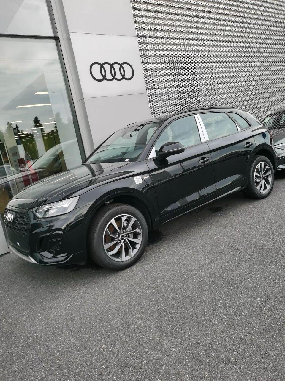 Audi Q5L 40TFSI Luxury Dynamic 2024
