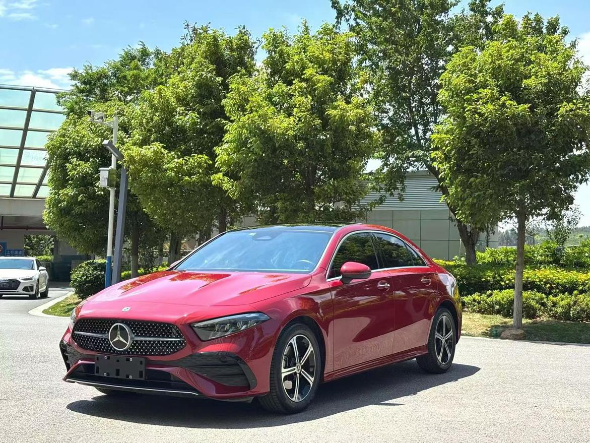 Mercedes Benz Class-A A200L 2024