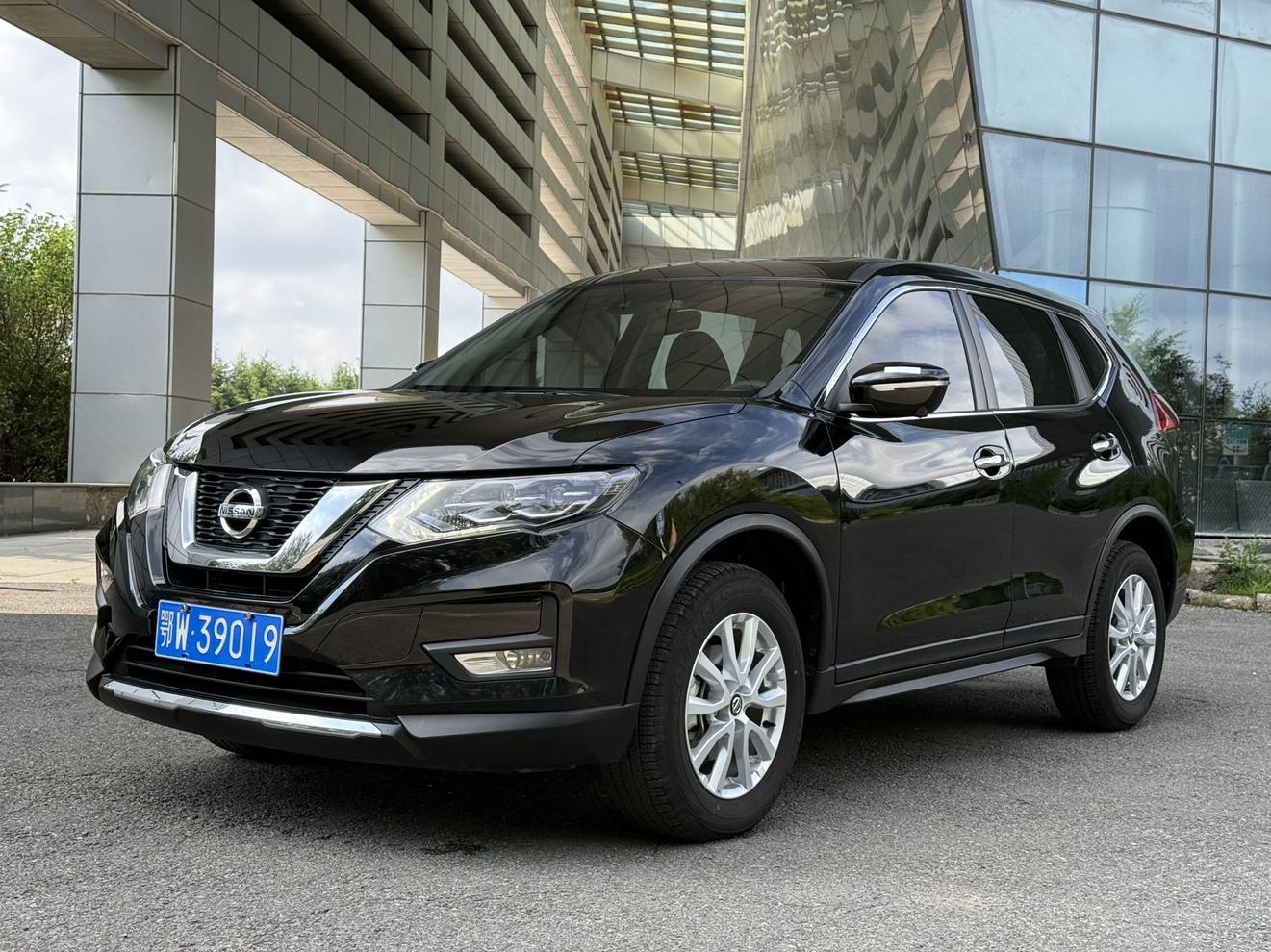 Nissan X-Trail Classic 2.0L 2WD Connected Ultimate 2023