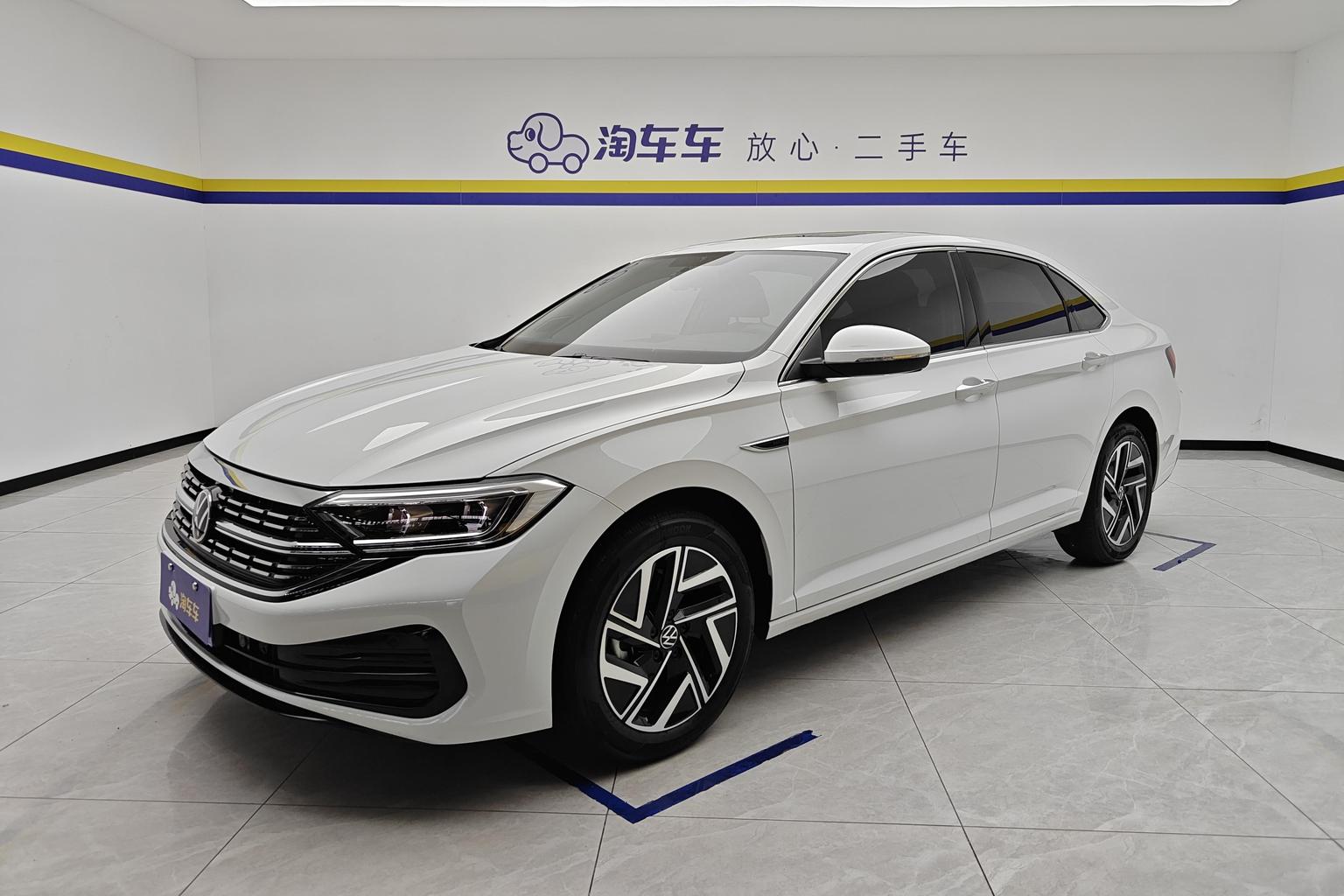 Volkswagen Sagitar 300TSI DSG Surpass 2025
