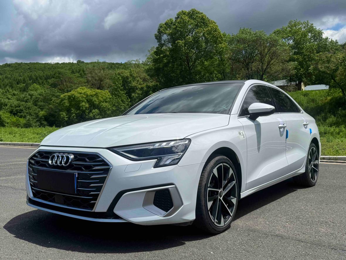 Audi A3 Luxury Comfort 2023