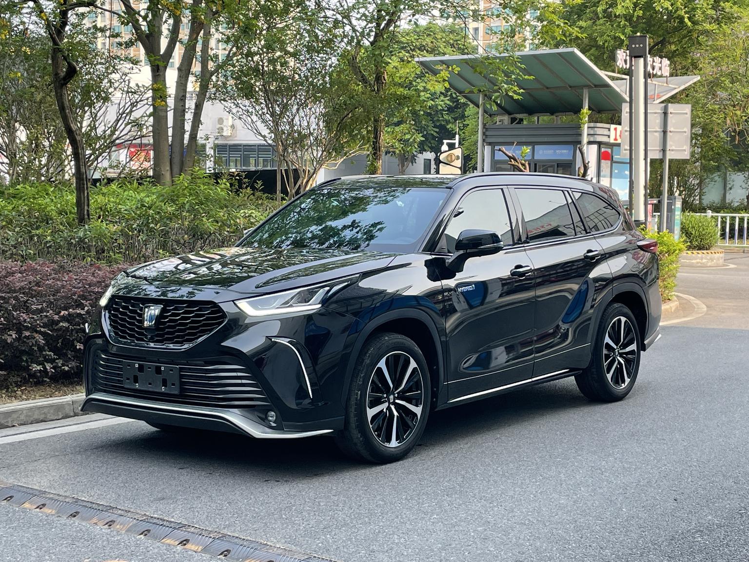 Toyota Crown-Kluger 2.5L E-CVT AWD Smart Hybrid Luxury (2.5L) 2023