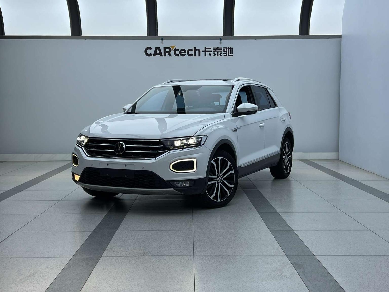 Volkswagen T-ROC 280TSI DSG 4WD Luxury Connect (1.4L) 2021