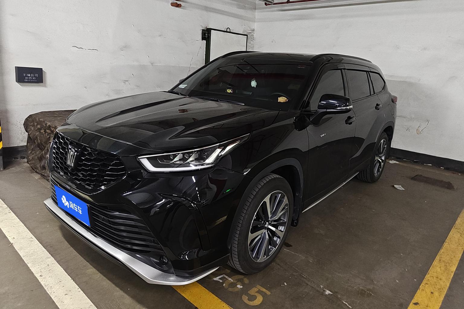 Toyota Crown-Kluger Intelligent Hybrid AWD Prestige 2025