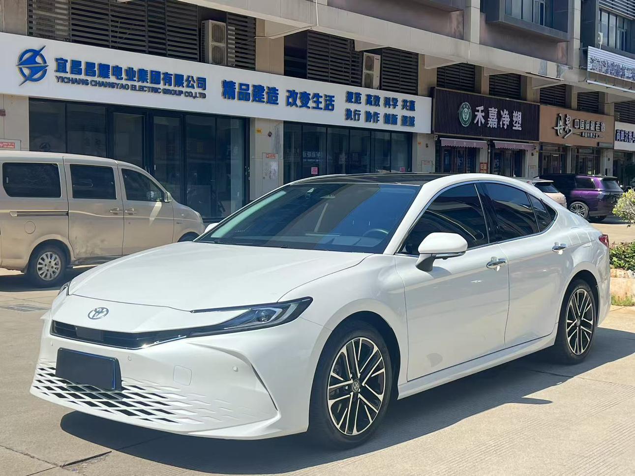 Toyota Camry 2.0HG Brilliant 2025