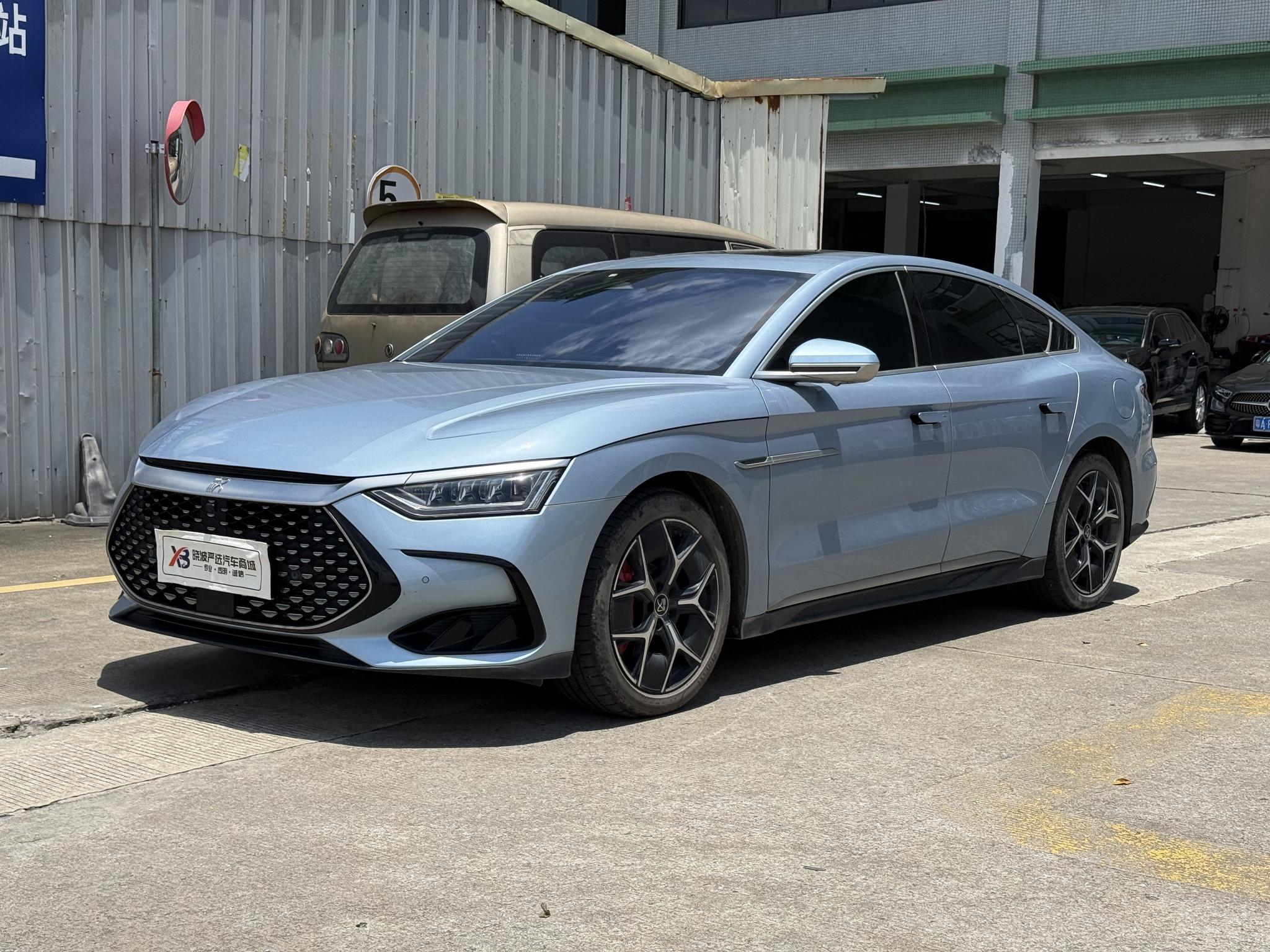 BYD HAN-DM DM-i Champion 200km Premium 2023