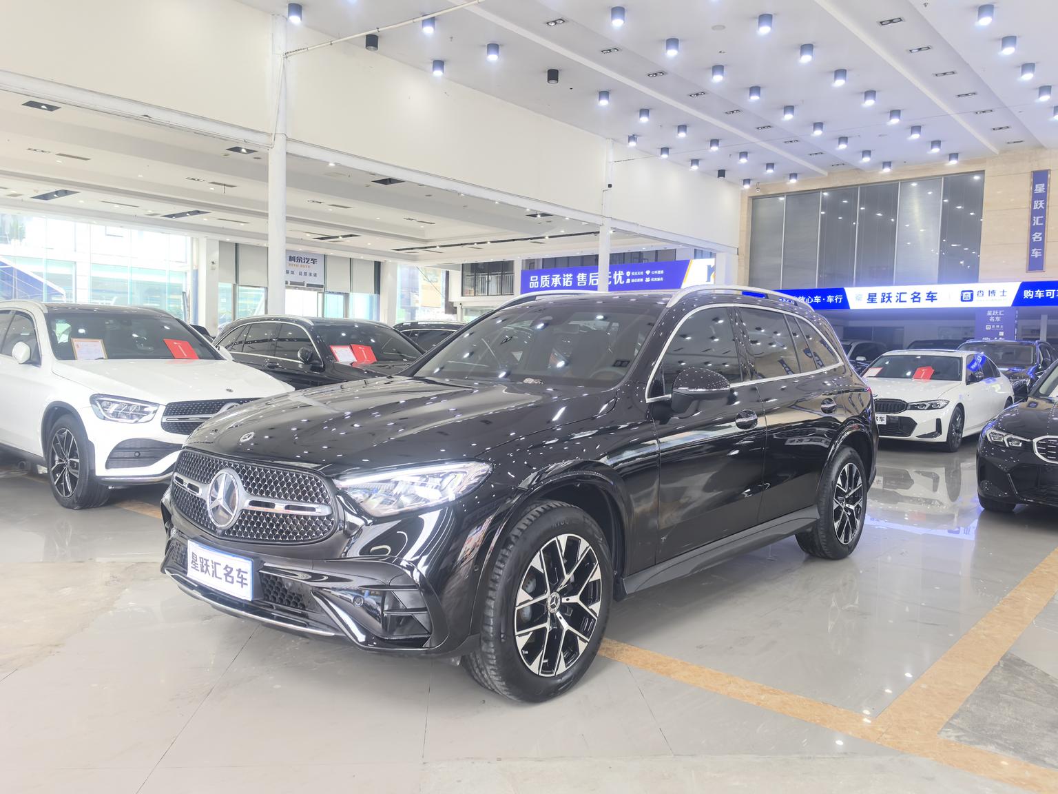 Mercedes GLC 260 L 4MATIC Luxury 5-Seat 2023