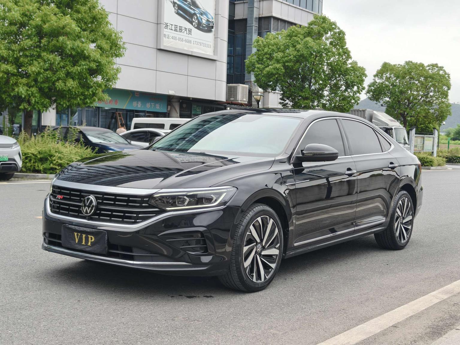 Volkswagen Passat 330TSI Luxury (2L) 2023