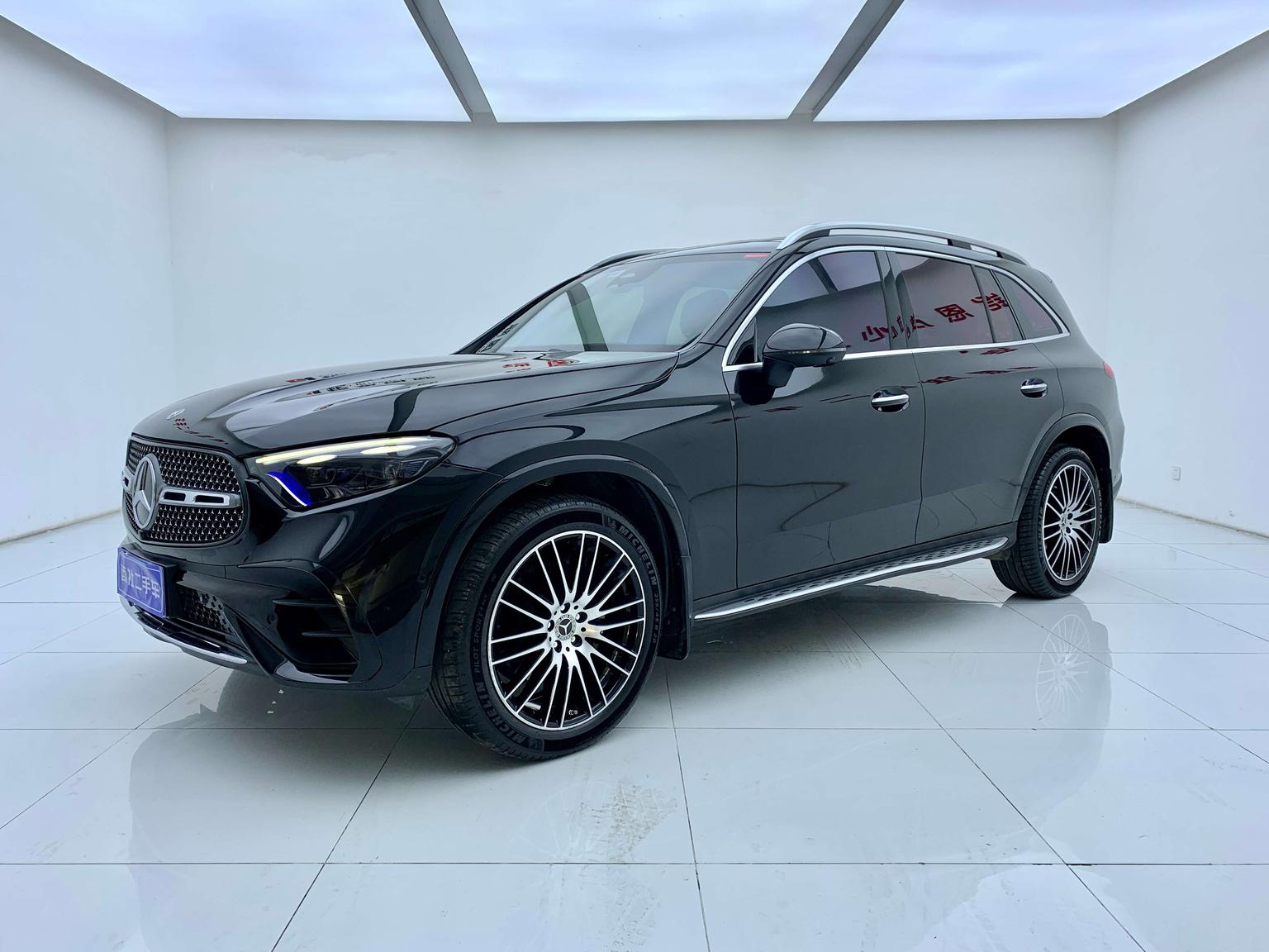 Mercedes GLC 300 L 4MATIC Luxury 5-Seat 2024