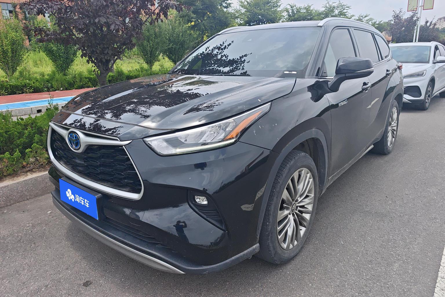 Toyota Highlander Hybrid 2.5L AWD Luxury 7-Seat (2.5L) 2024