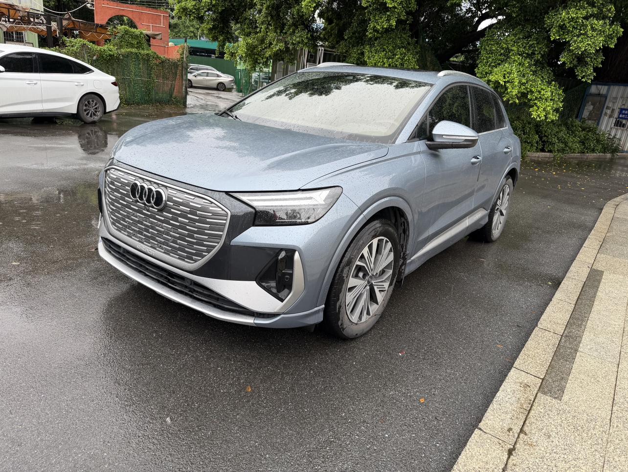 Audi Q4-E-Tron 40 e-tron Path 2022