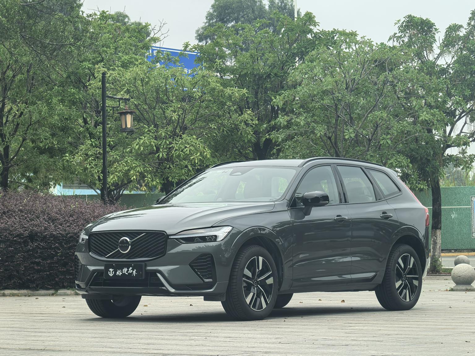 Volvo XC60 Intelligent Premium Sport AWD 2025