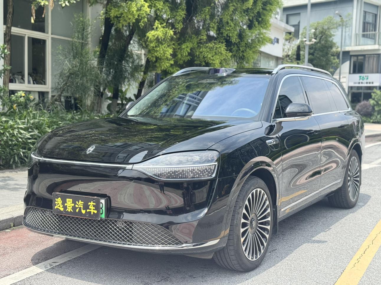 Aito M9 EV Max 6-Seater 2025