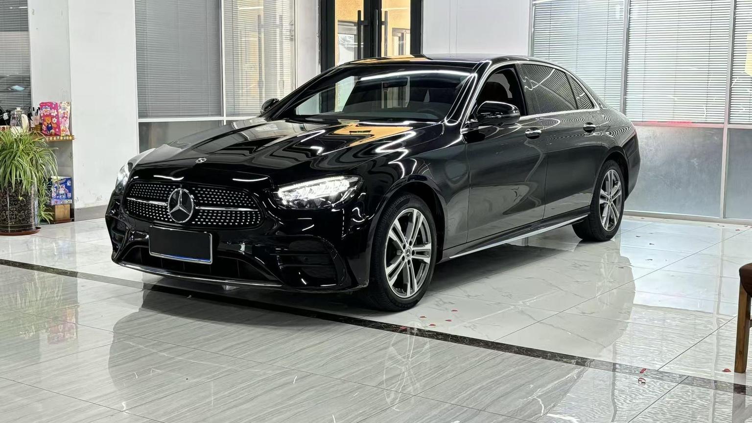Mercedes Class-E E 260 L Sport Sedan 2022