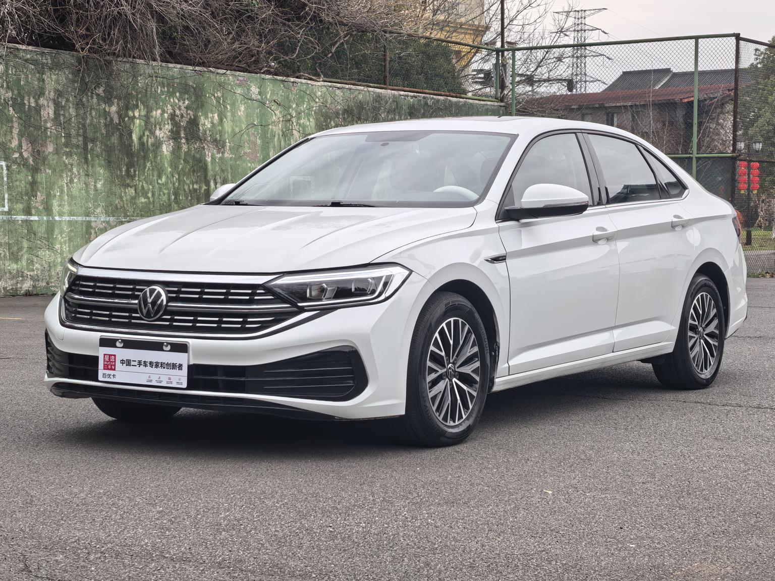 Volkswagen Sagitar 200TSI DSG Fly Edition (1.2L) 2022