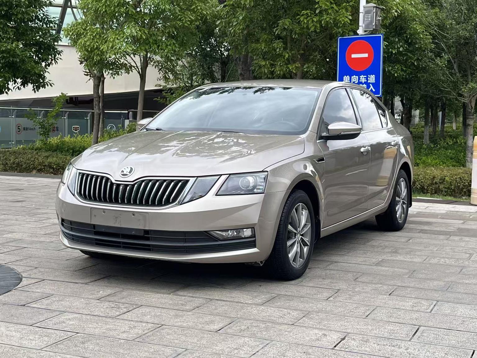 Skoda Octavia 230 TSI DSG Intelligent Comfort 2021
