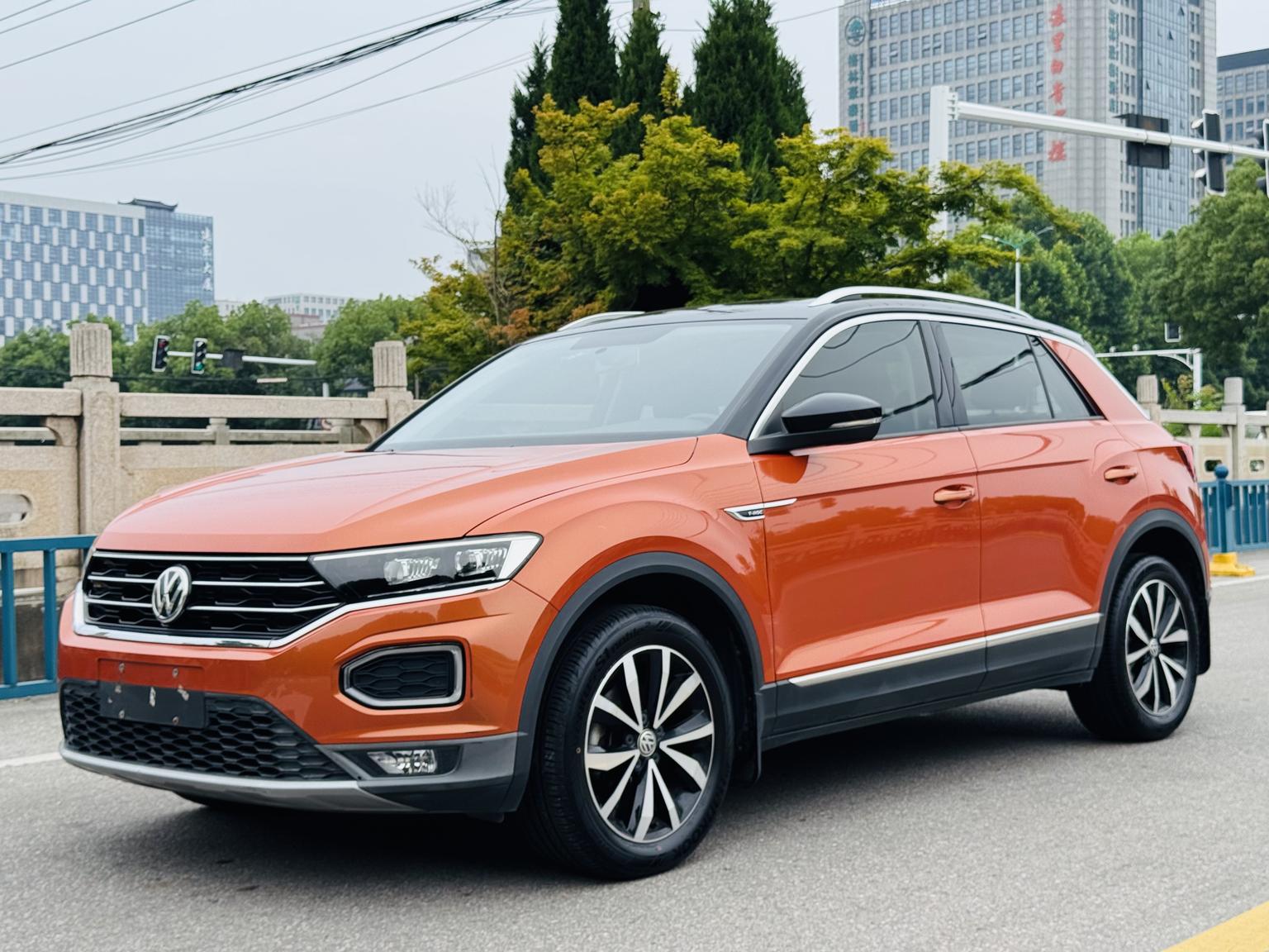 Volkswagen T-ROC 280TSI DSG 2WD Comfort China V 2019