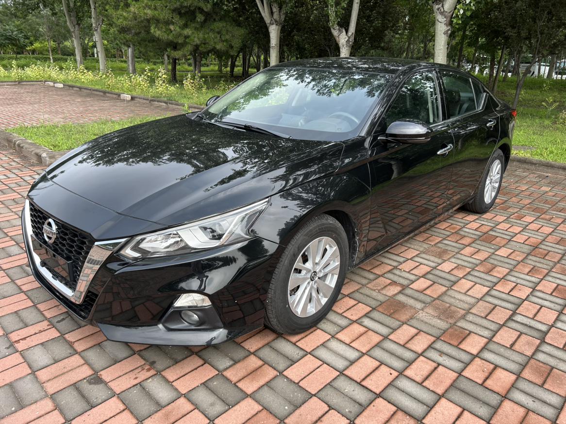 Nissan Altima 2.0L XE Fashion 2020